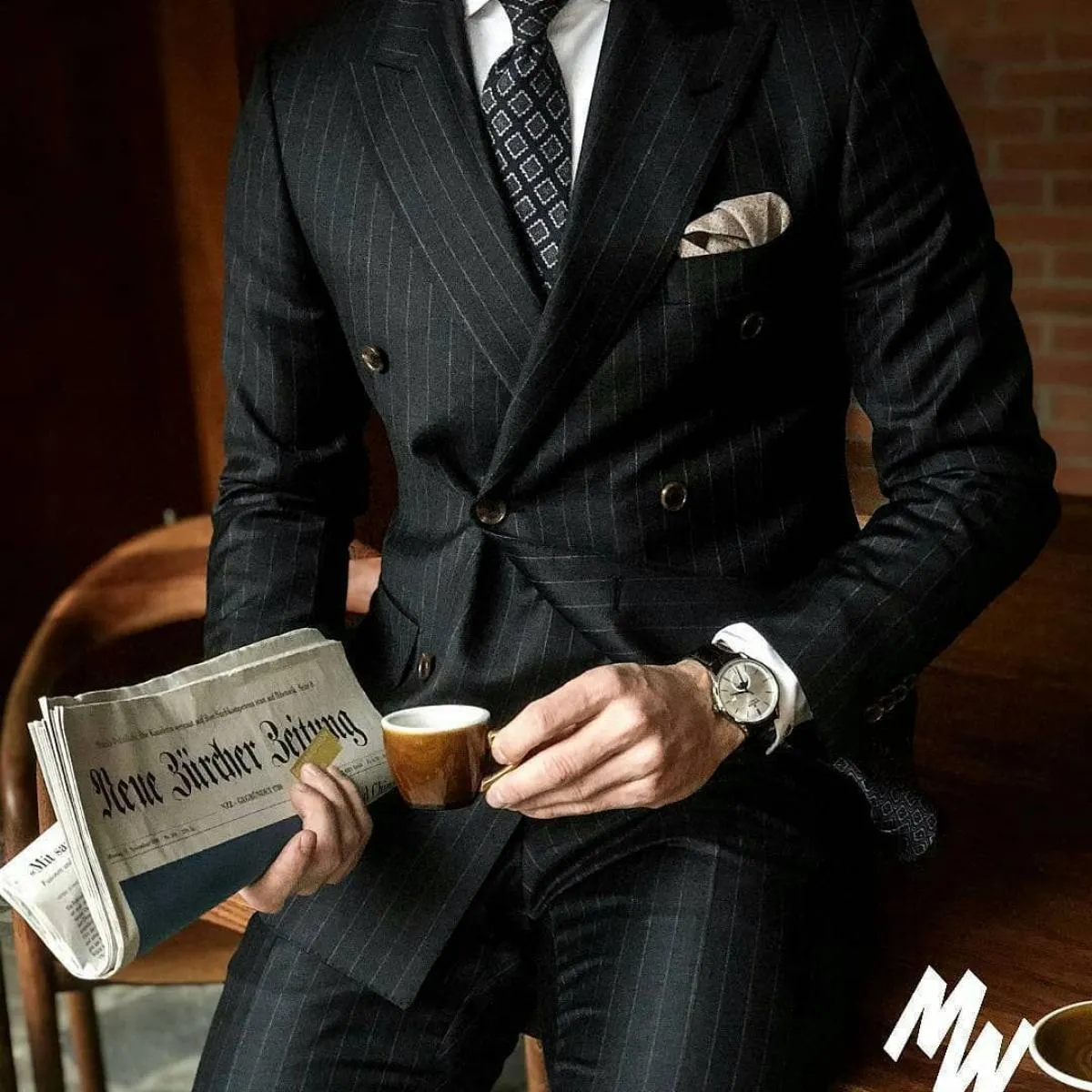 2023 Abiti da uomo a righe nere Blazer doppiopetto Ultimi disegni di mutande da cappotto Slim Fit Smoking da 2 pezzi Custom Made