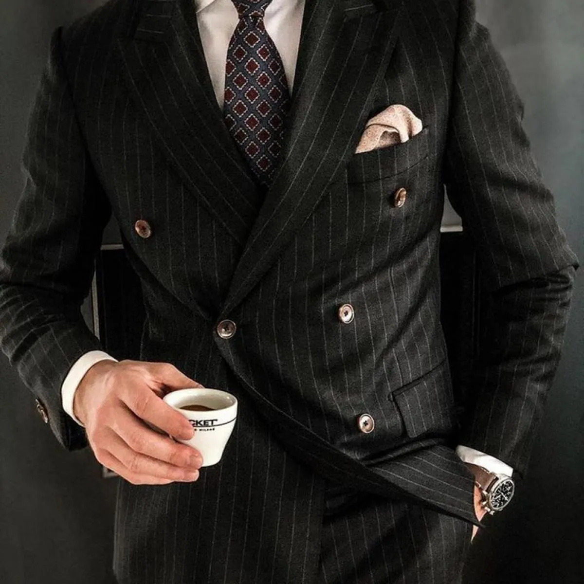 2023 Abiti da uomo a righe nere Blazer doppiopetto Ultimi disegni di mutande da cappotto Slim Fit Smoking da 2 pezzi Custom Made