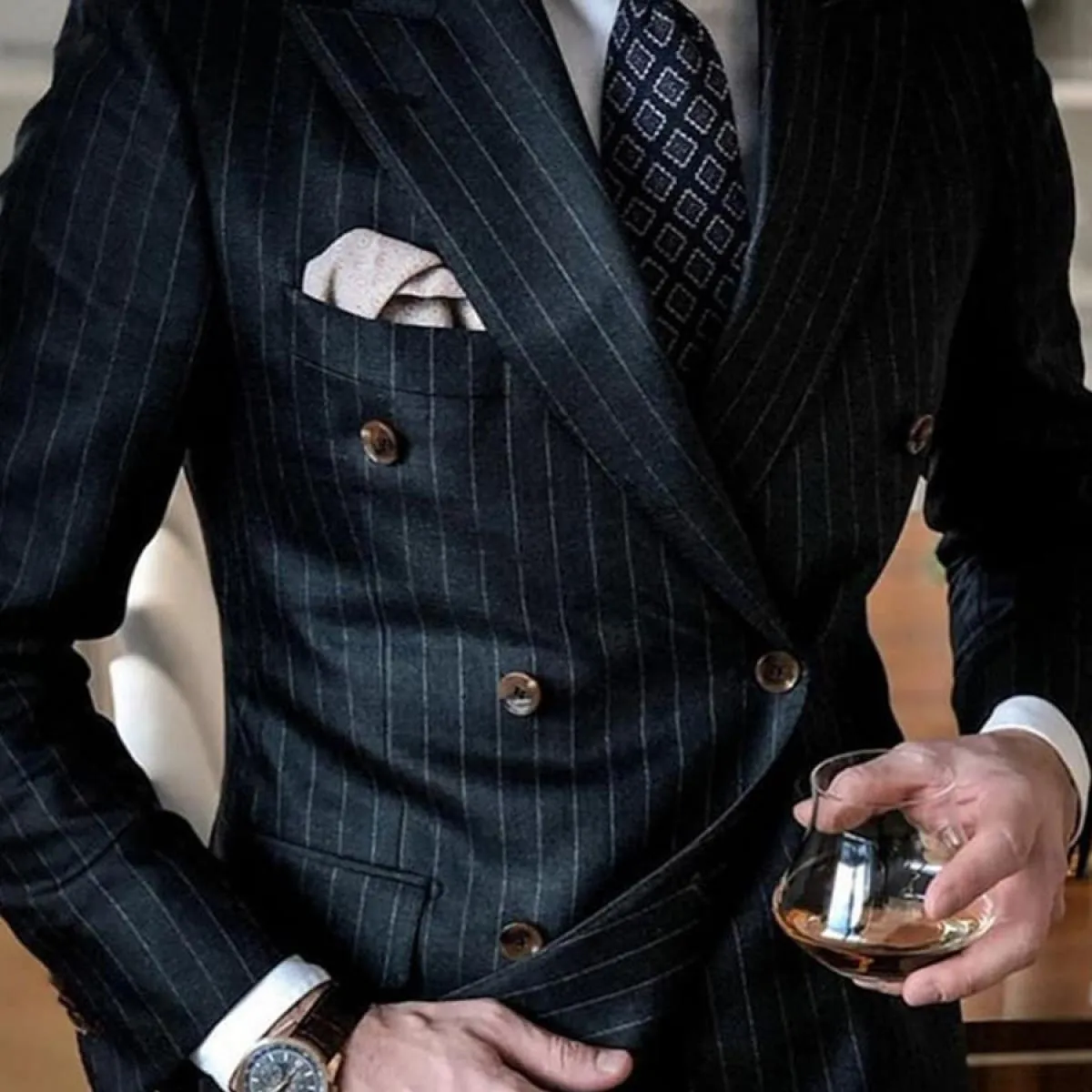 2023 Abiti da uomo a righe nere Blazer doppiopetto Ultimi disegni di mutande da cappotto Slim Fit Smoking da 2 pezzi Custom Made