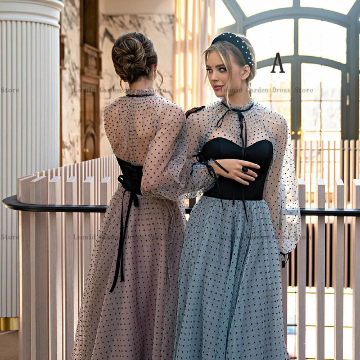 Abiti da ballo eleganti Collo alto Maniche lunghe Abiti da festa Piega una linea Abito da sera in tulle per donna Lunghezza tè ف