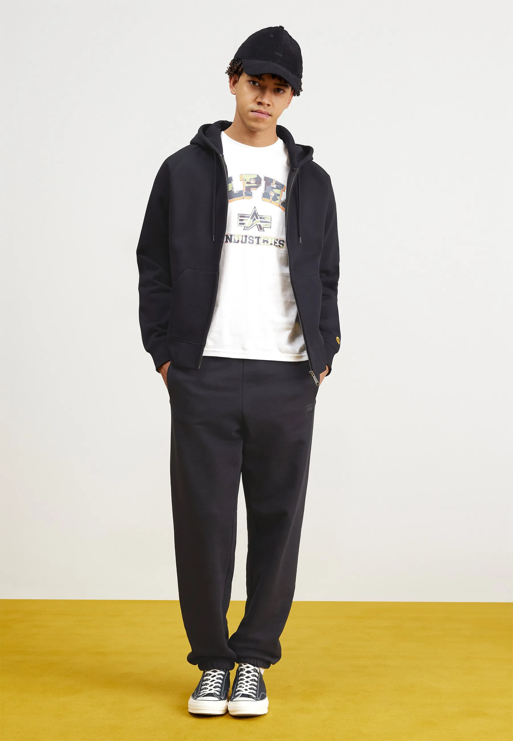 ALPHA ESSENTIALS JOGGER - Pantaloni sportivi