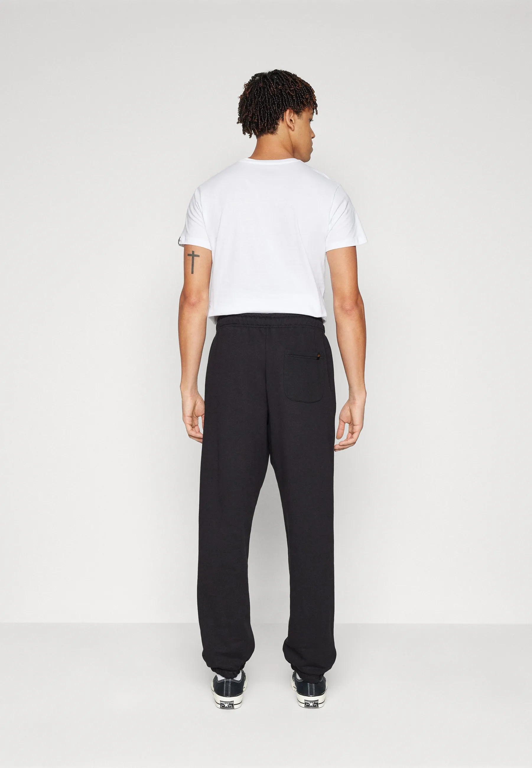 ALPHA ESSENTIALS JOGGER - Pantaloni sportivi
