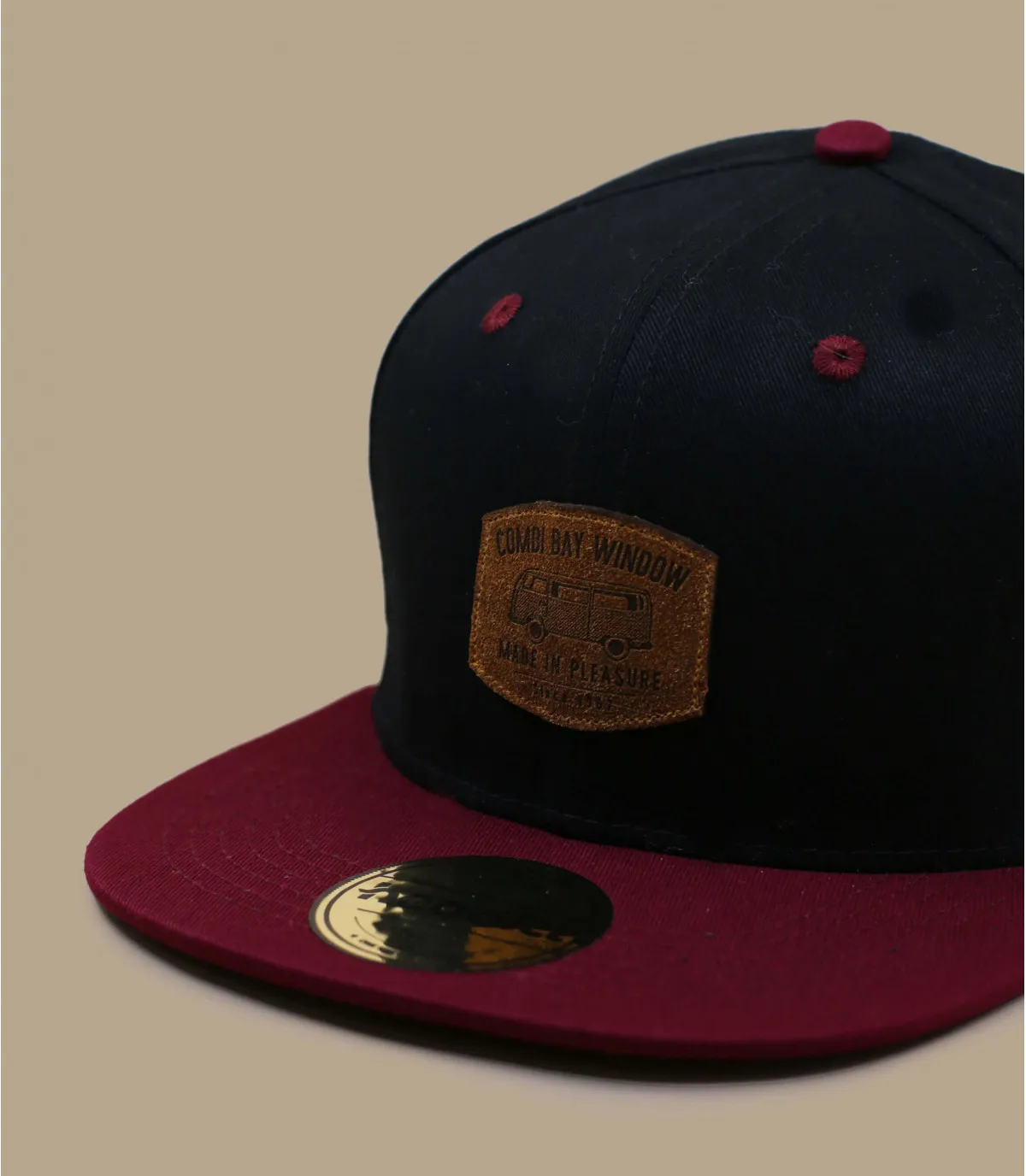   bordeaux snapback combi nero     Snapback Combi Bay Window black burgundy     