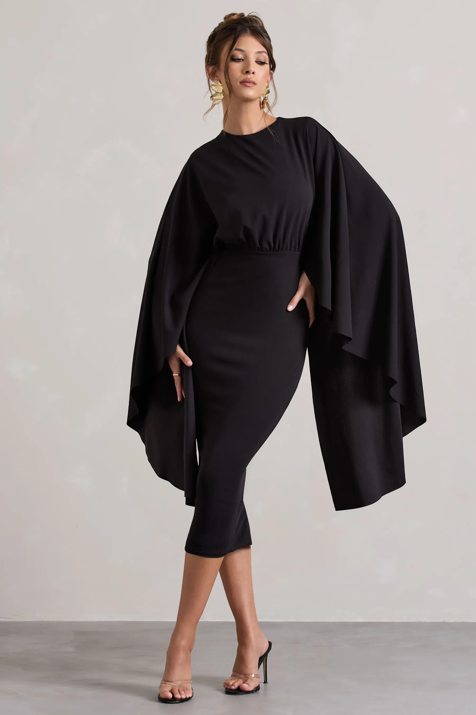 Club L London - Tranquility - Abito midi arricciato con mantella