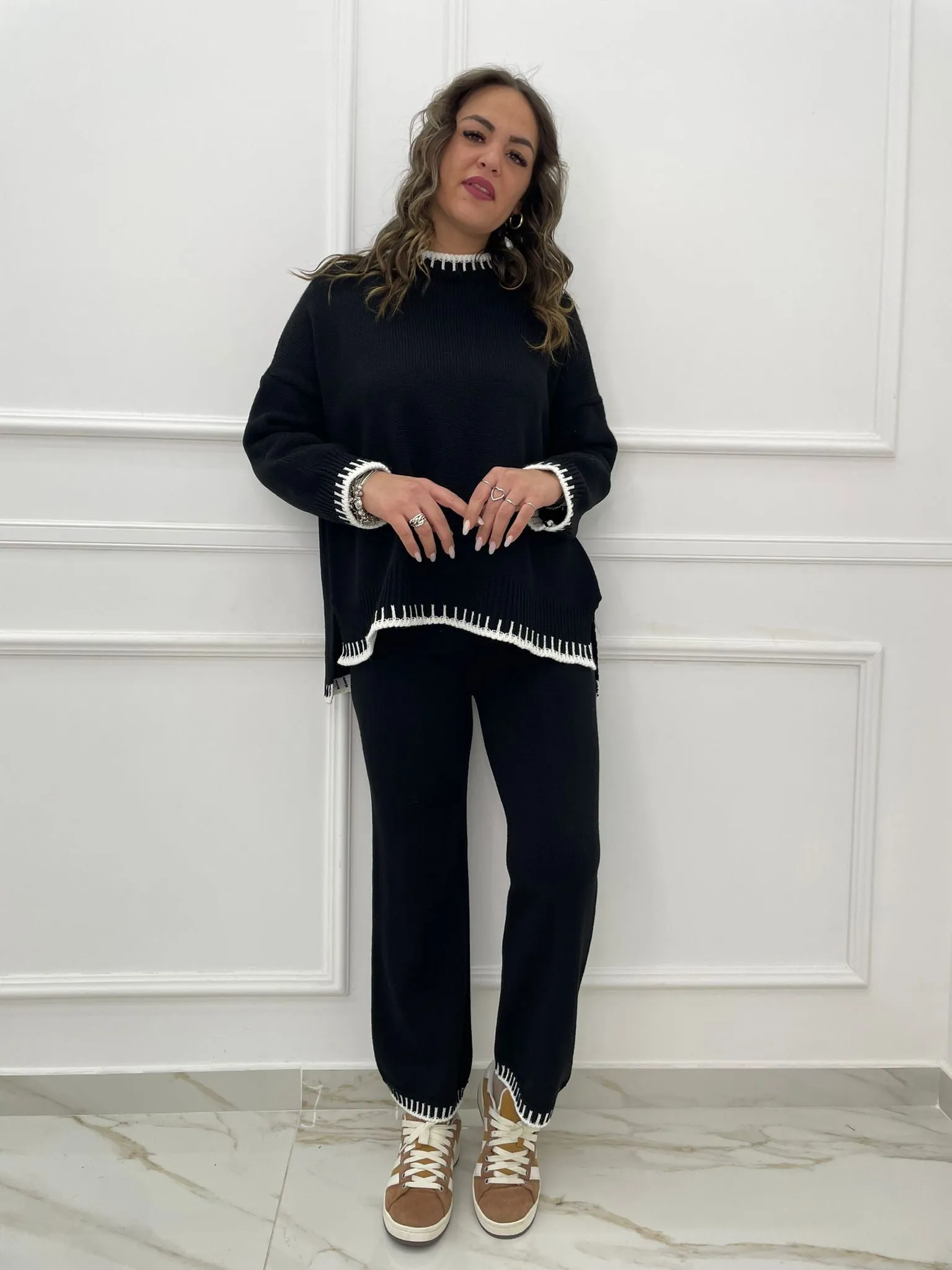 Coordinato 2 pezzi con maglione asimmetrico