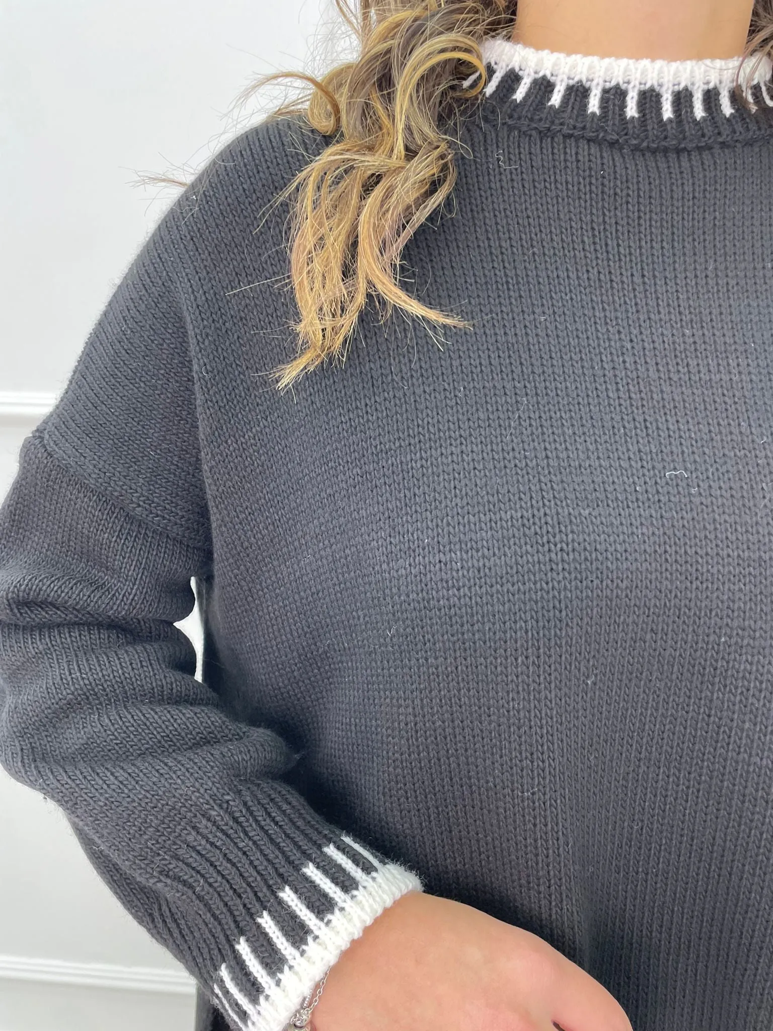 Coordinato 2 pezzi con maglione asimmetrico
