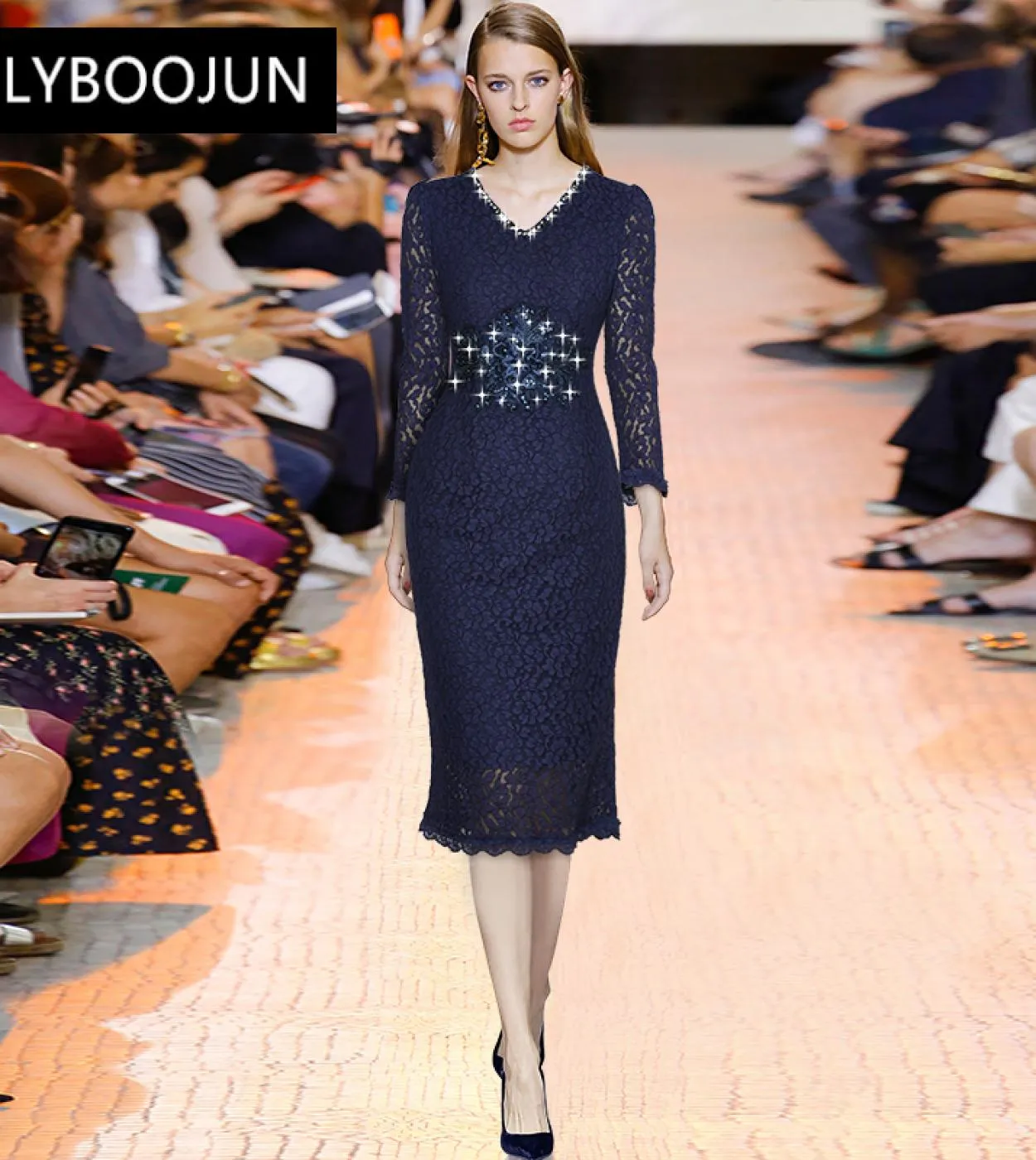 Designer Dress Women Luxury 2022 Runway Fashion Pizzo Matita Vneck Perline di cristallo Paillettes Appliques Vintage Party Midi