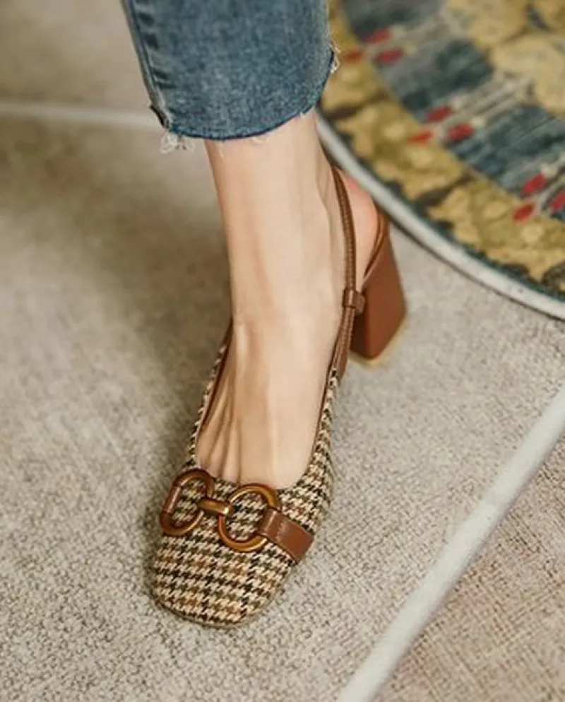 Décolleté da donna con decorazione in metallo con tacco alto Décolleté con punta quadrata estiva per donna Sandali da donna con