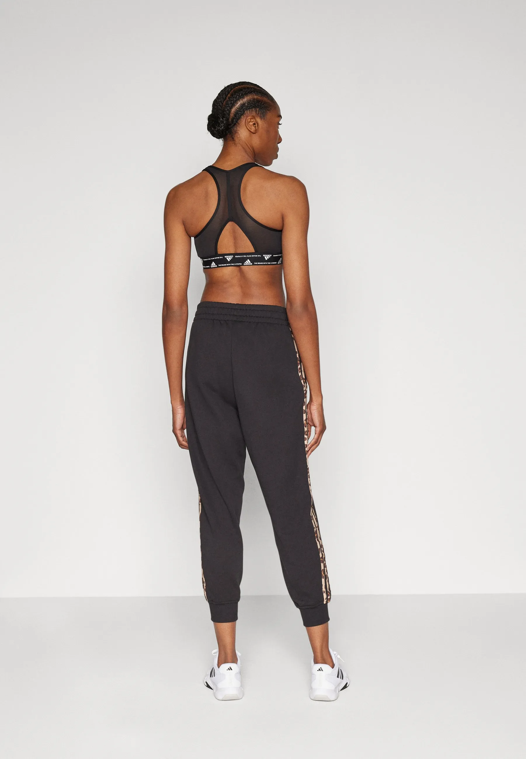 ESSENTIALS STRIPES ANIMAL PRINT 7/8 PANT - Pantaloni sportivi