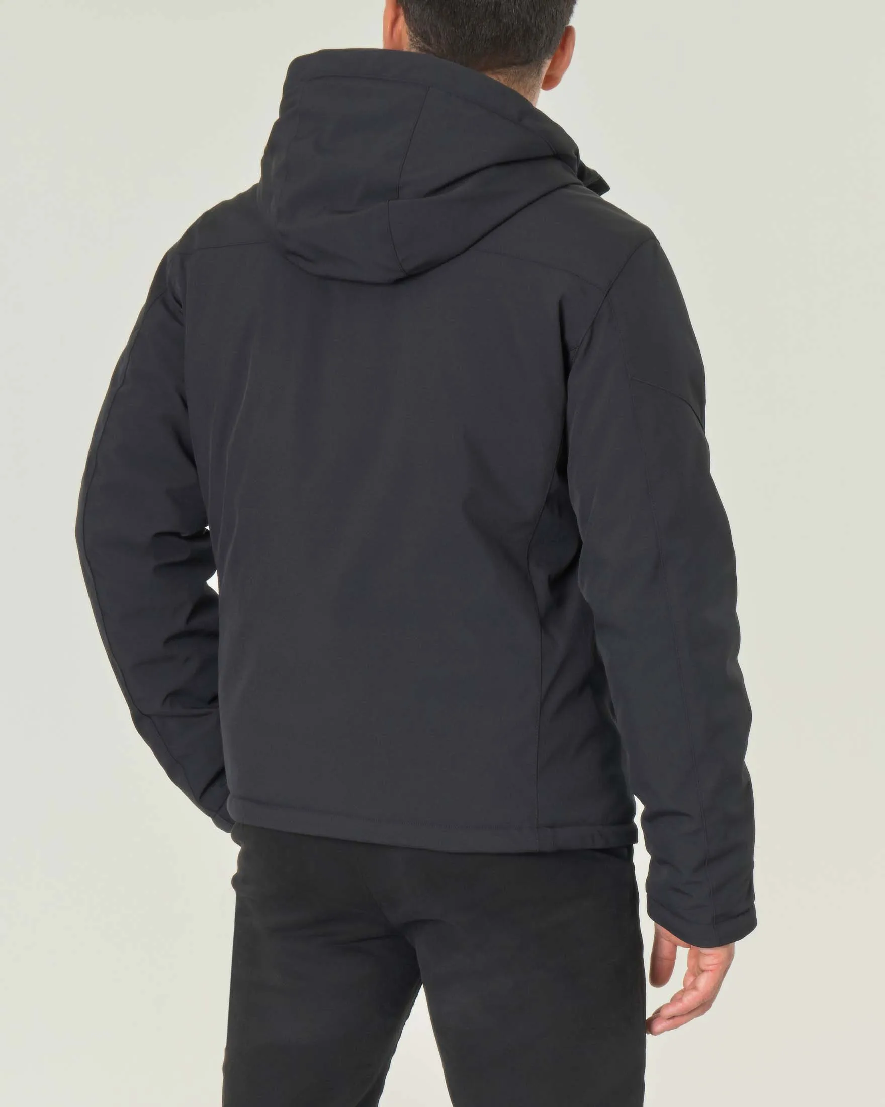 Giubbino nero in tessuto tecnico stretch con eco imbottitura DuPont Sorona
