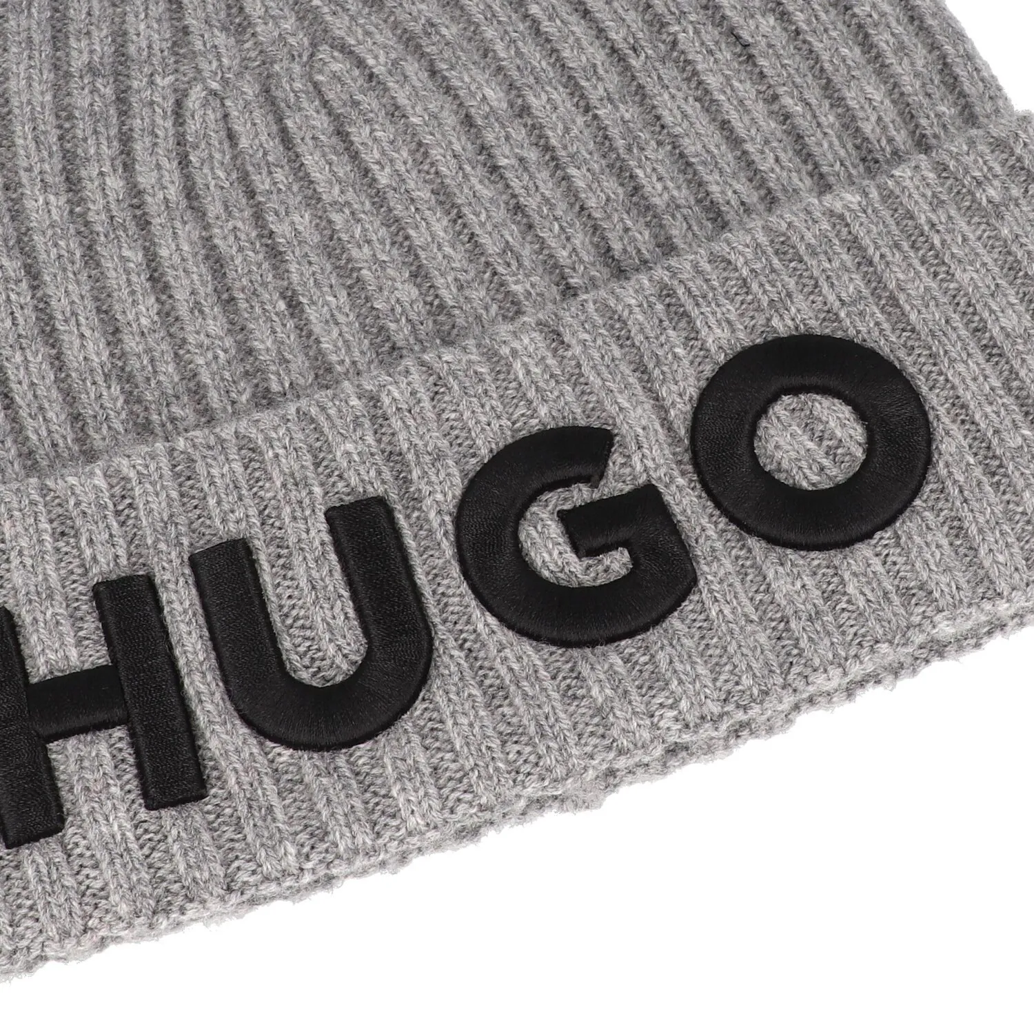 Hugo Cappello lavorato a maglia