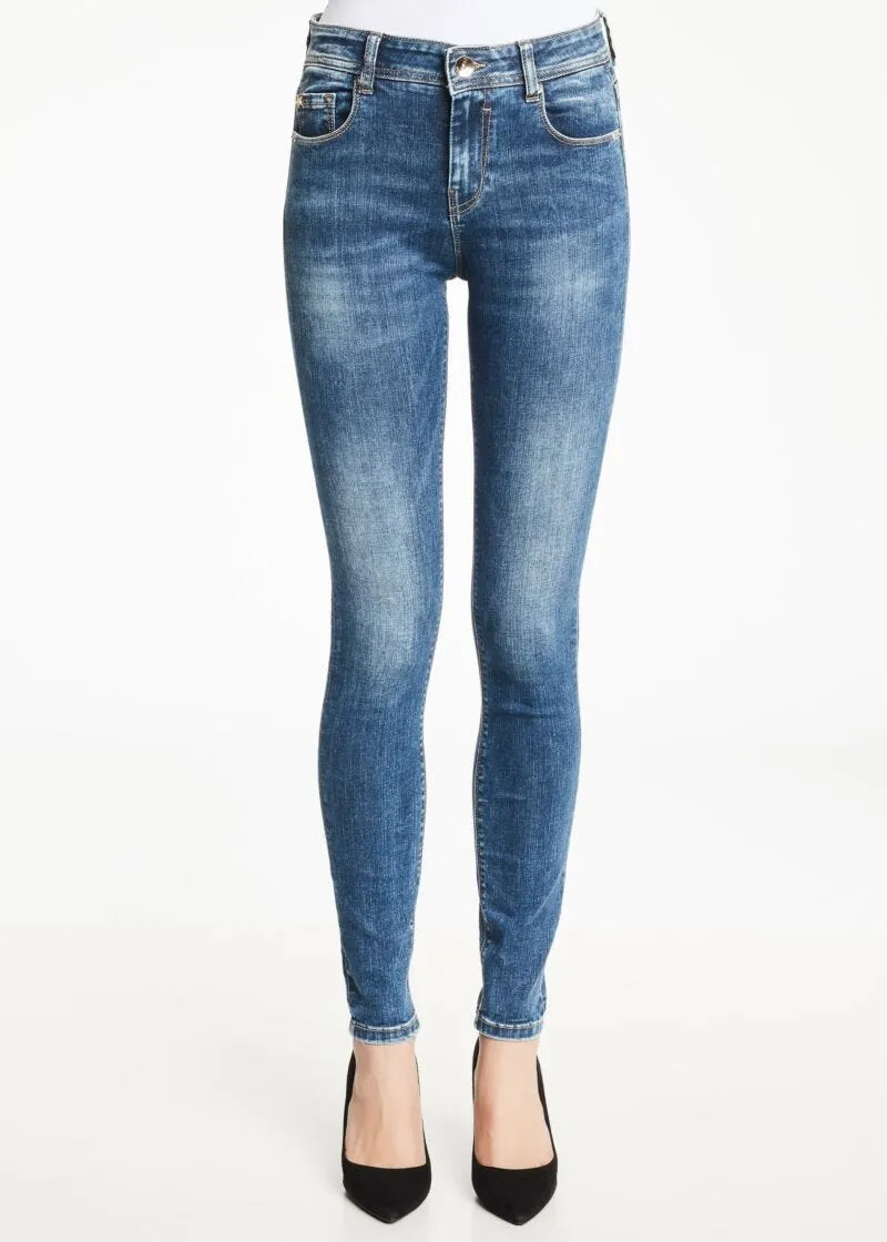 Jeans a vita alta