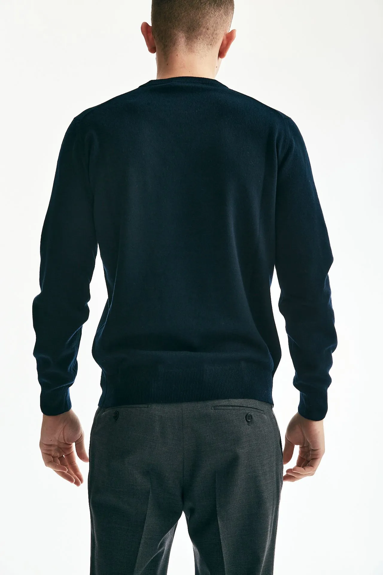 Maglia girocollo in lana e cashmere blu 