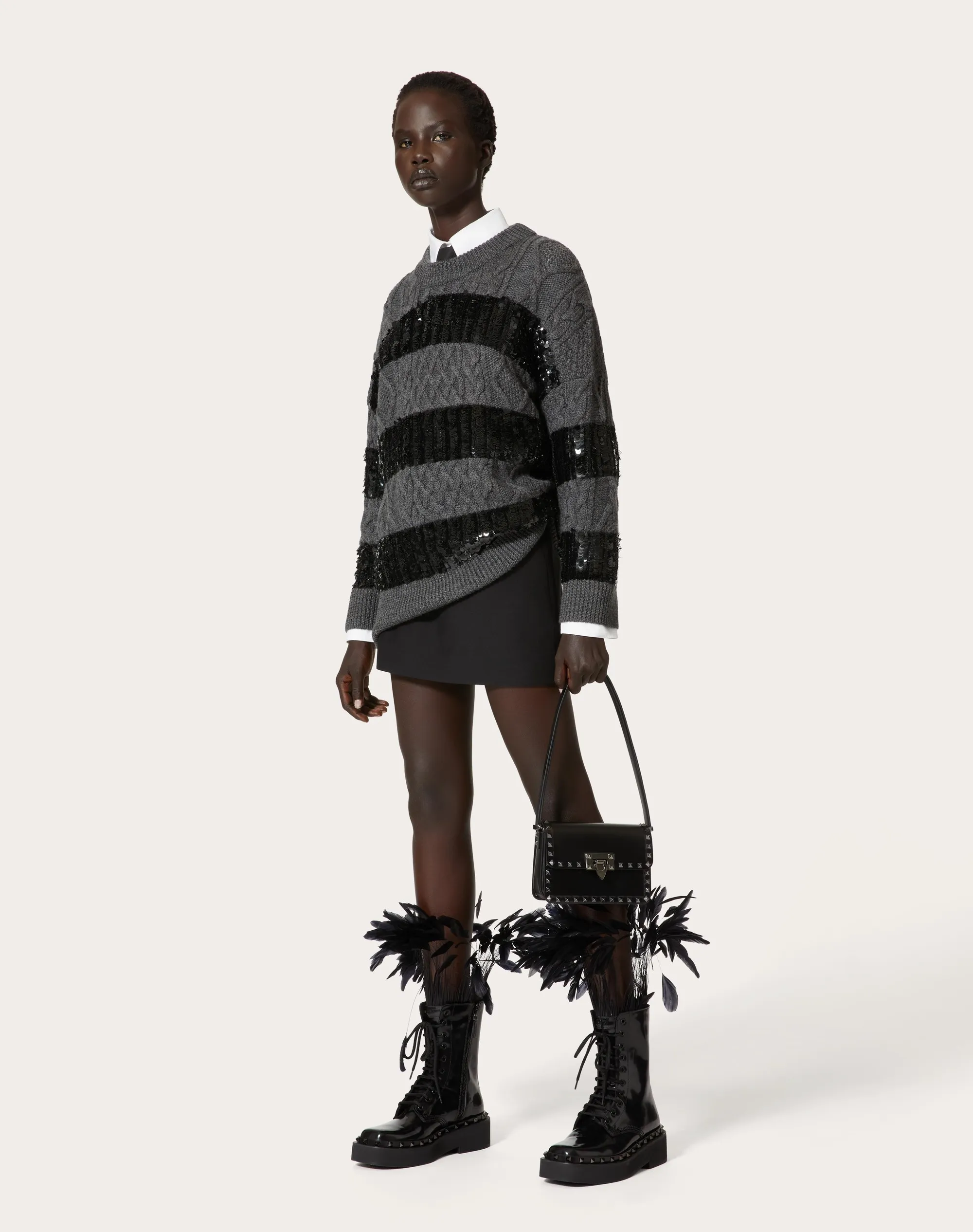MAGLIA IN LANA RICAMATA