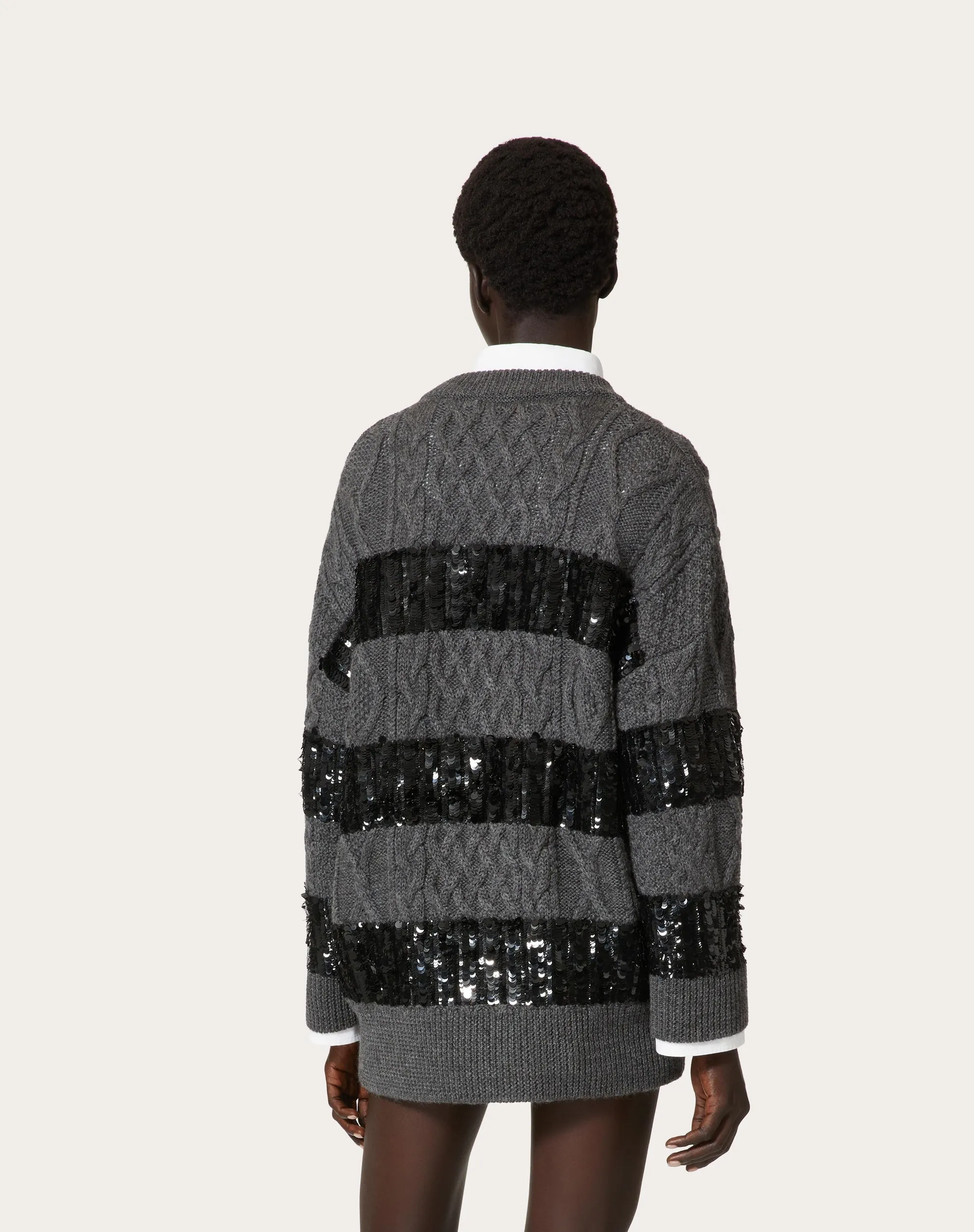 MAGLIA IN LANA RICAMATA