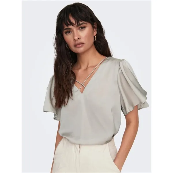 Only Maglia mezza manica jane V-neck top