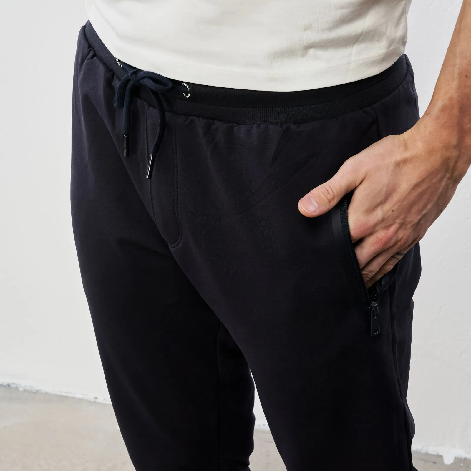 Pantaloni blu sportivi con tasche e coulisse