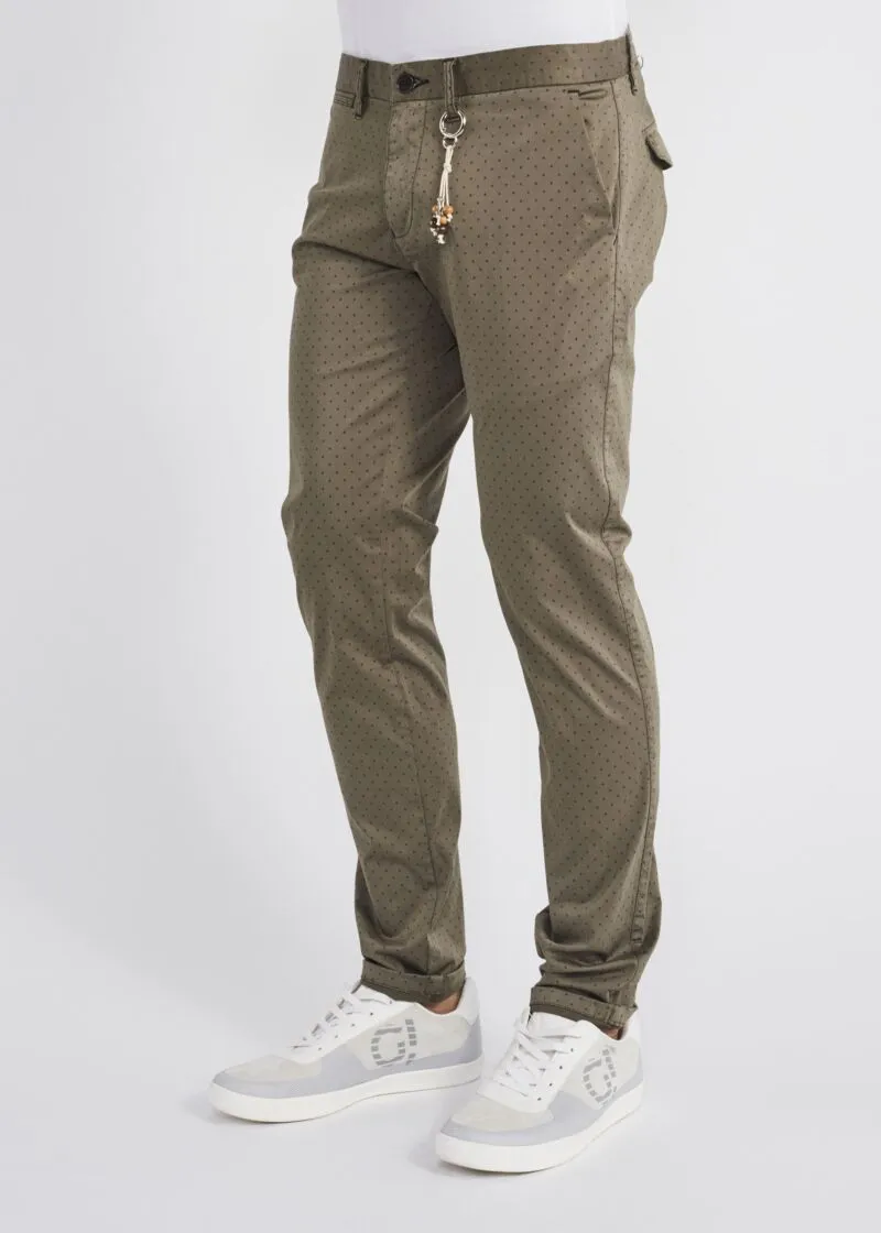 Pantaloni chino in cotone a pois
