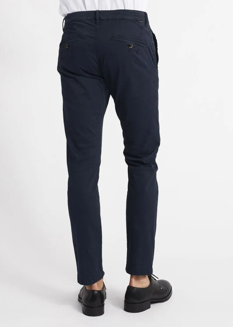 Pantaloni chino in gabardina gessata