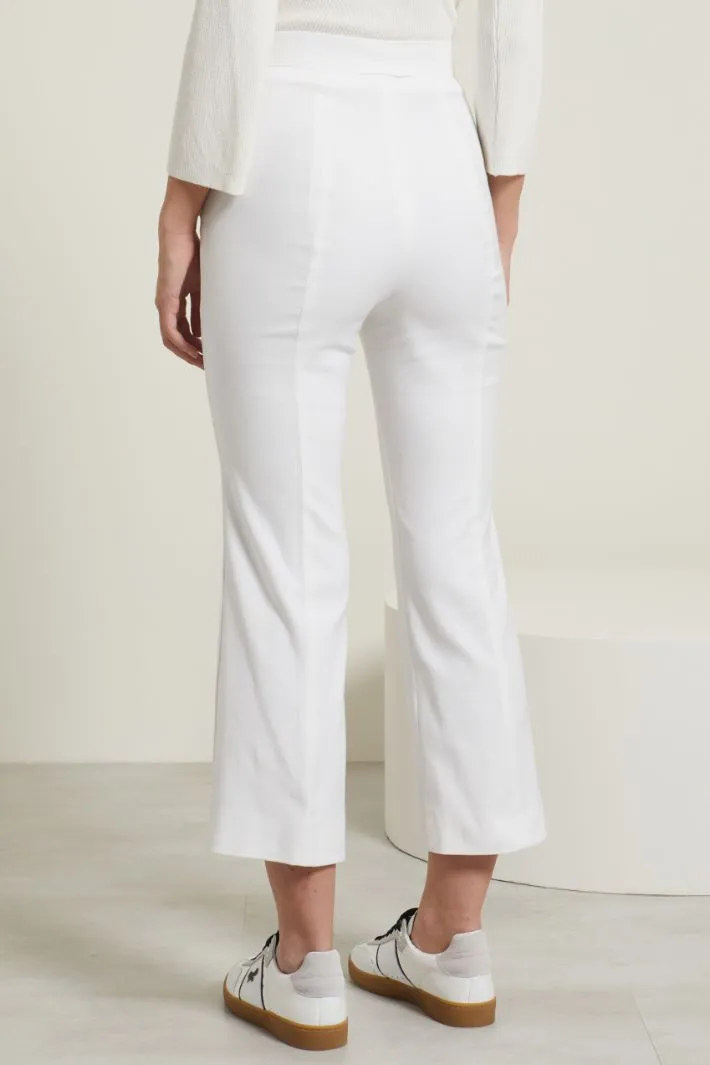 Pantaloni con bottoni a decoro