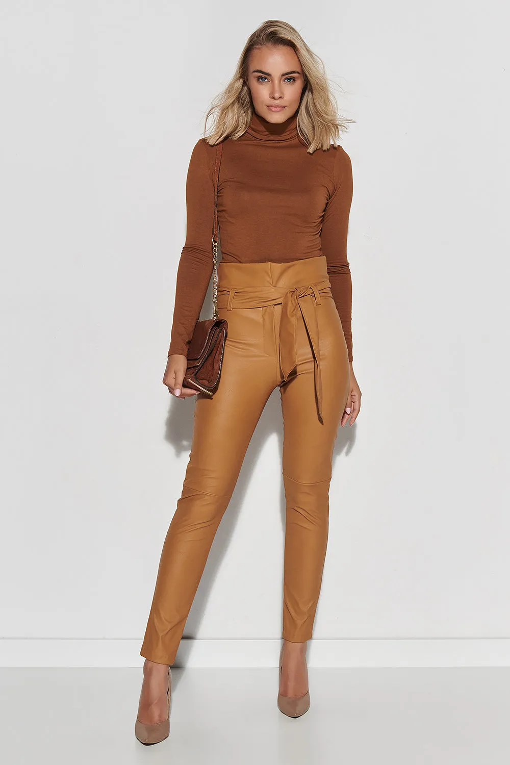 Pantaloni lunghi model 150092 Makadamia