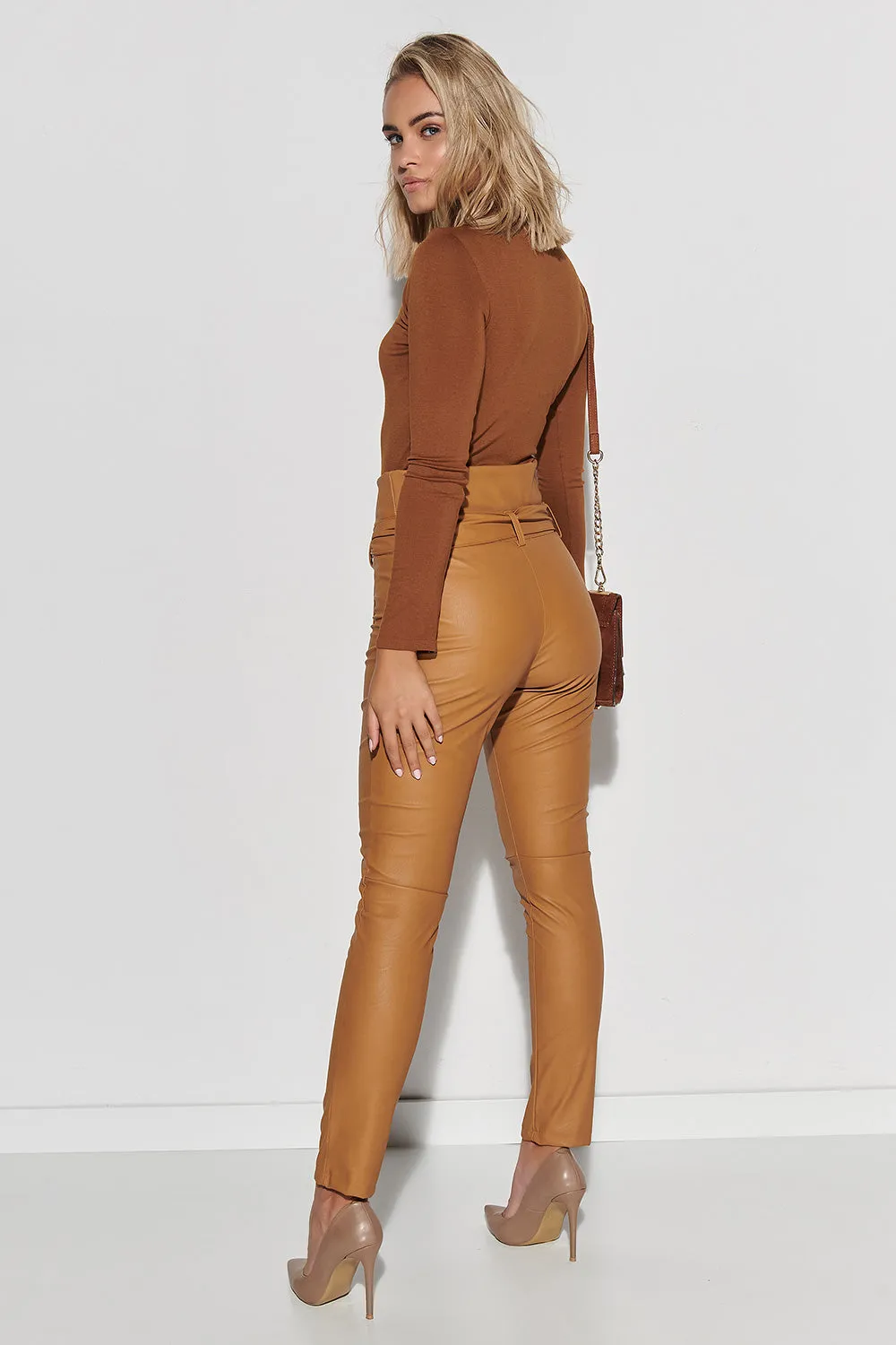 Pantaloni lunghi model 150092 Makadamia
