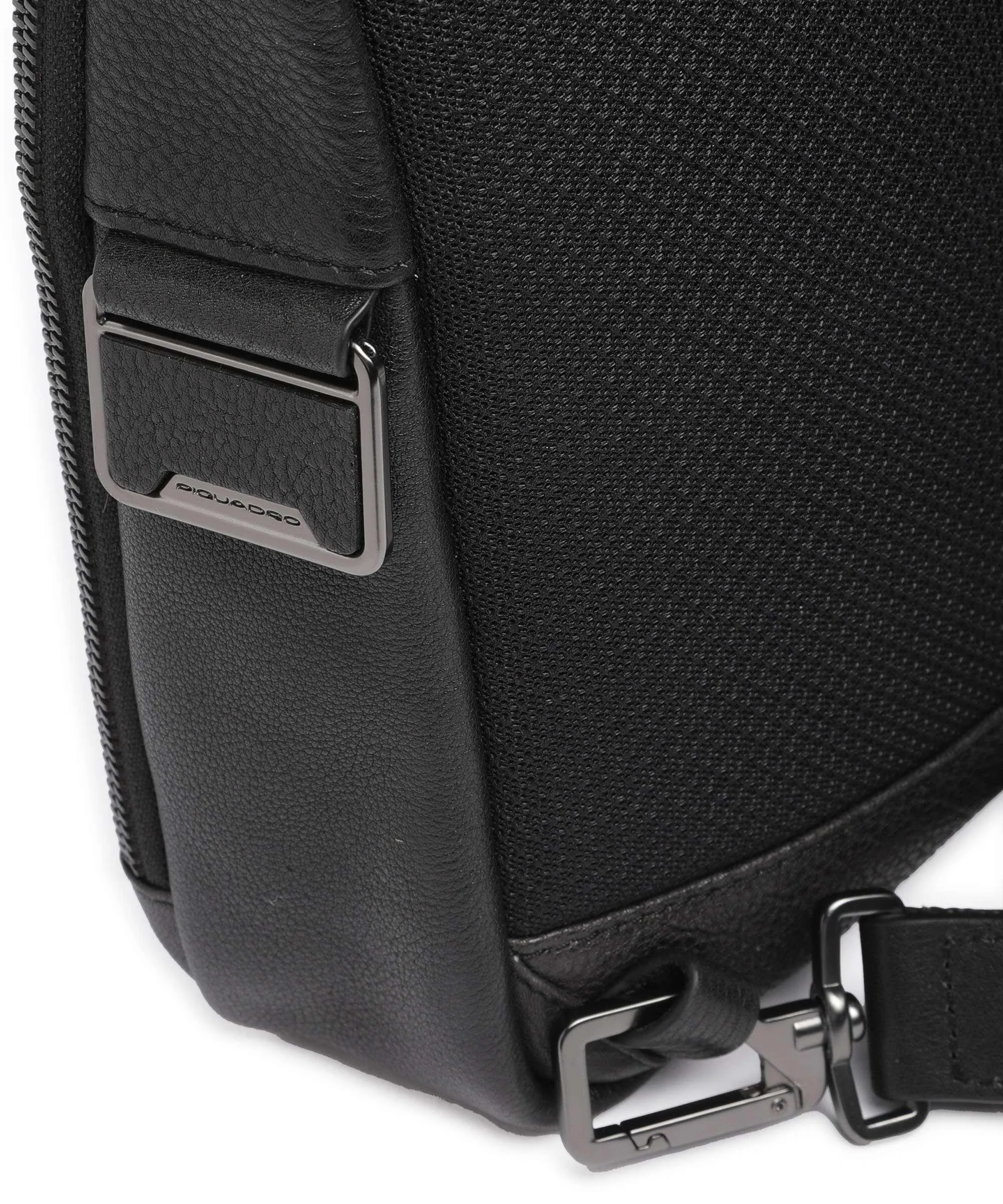  Piquadro Wollem Borsa sling 10″ pelle di vacchetta grana nero  