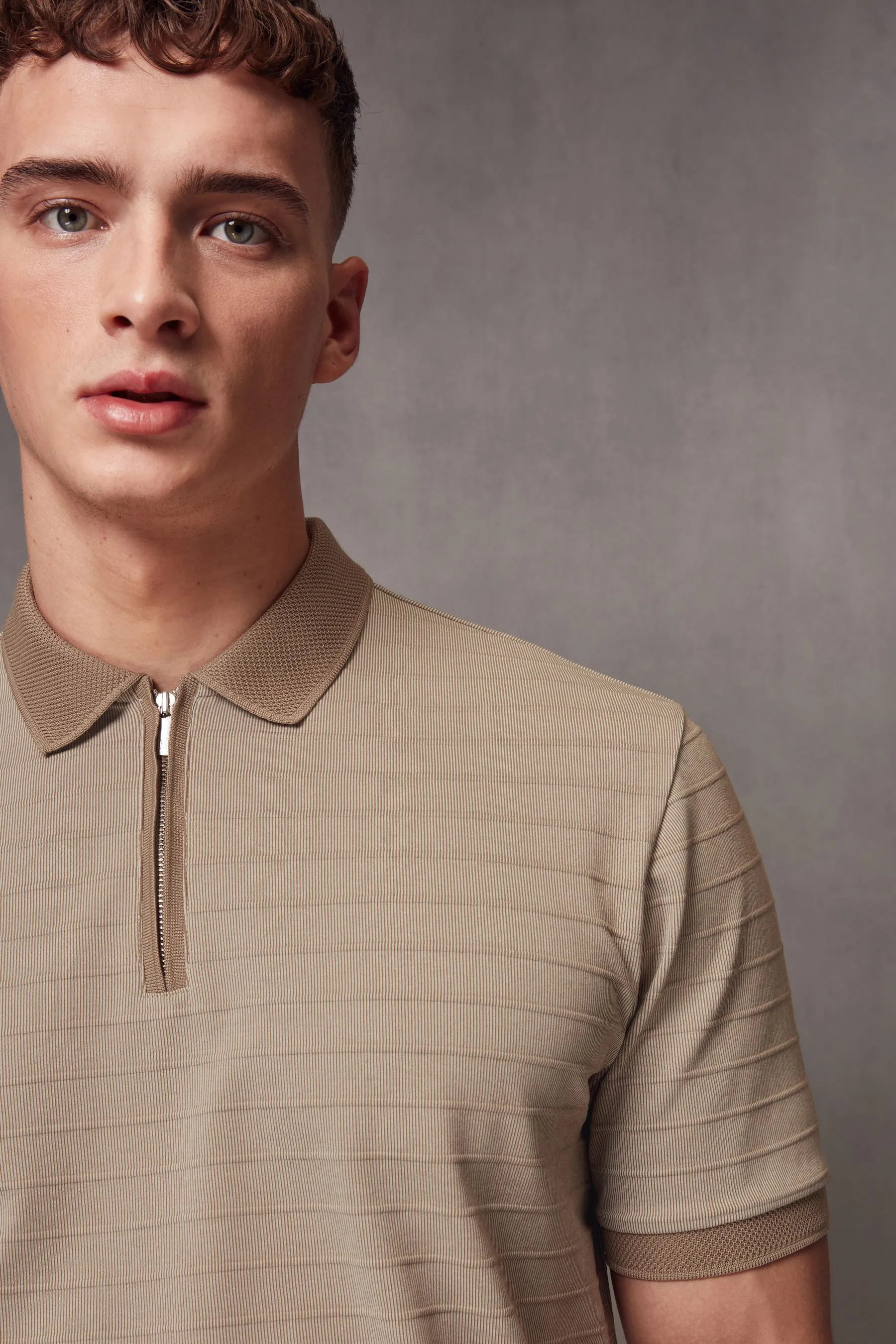 Polo Smart con scollo a zip    
