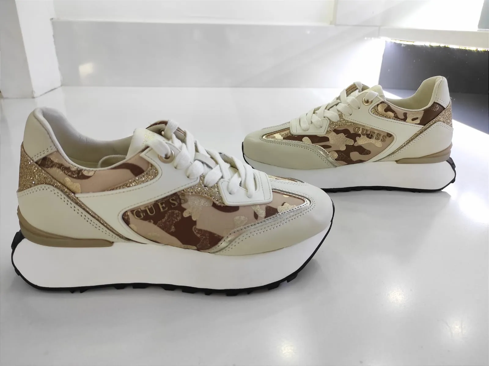 Scarpe Guess Osso