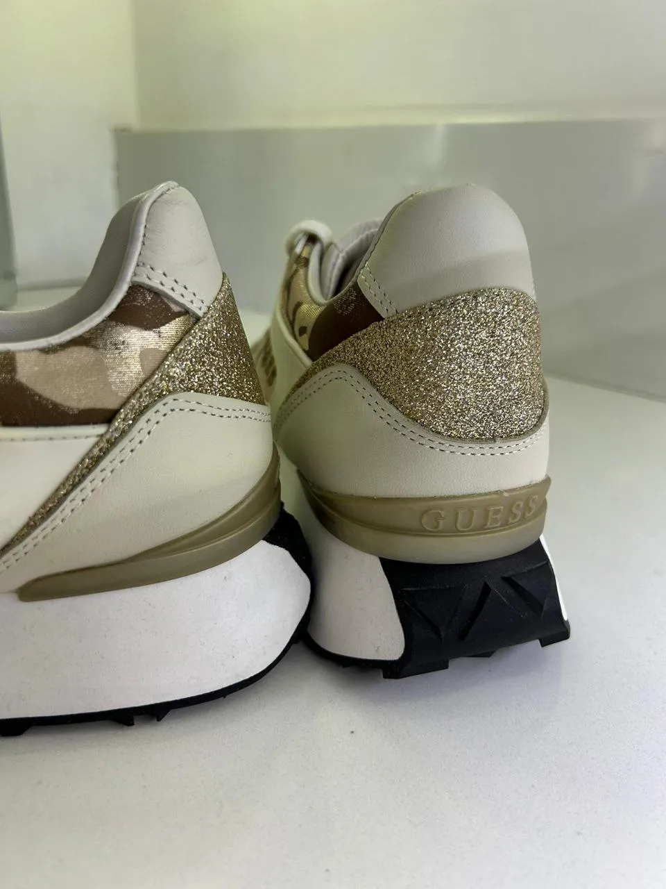 Scarpe Guess Osso