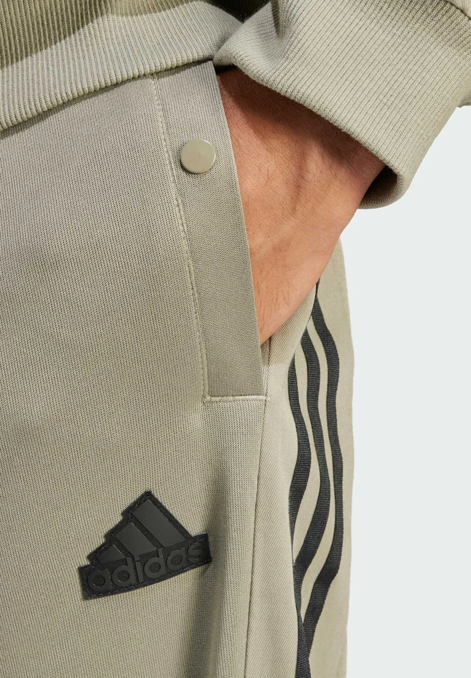TIRO MATERIAL MIX - Pantaloni sportivi