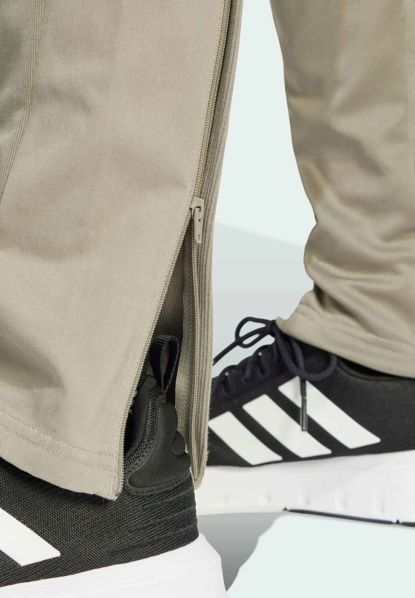 TIRO MATERIAL MIX - Pantaloni sportivi