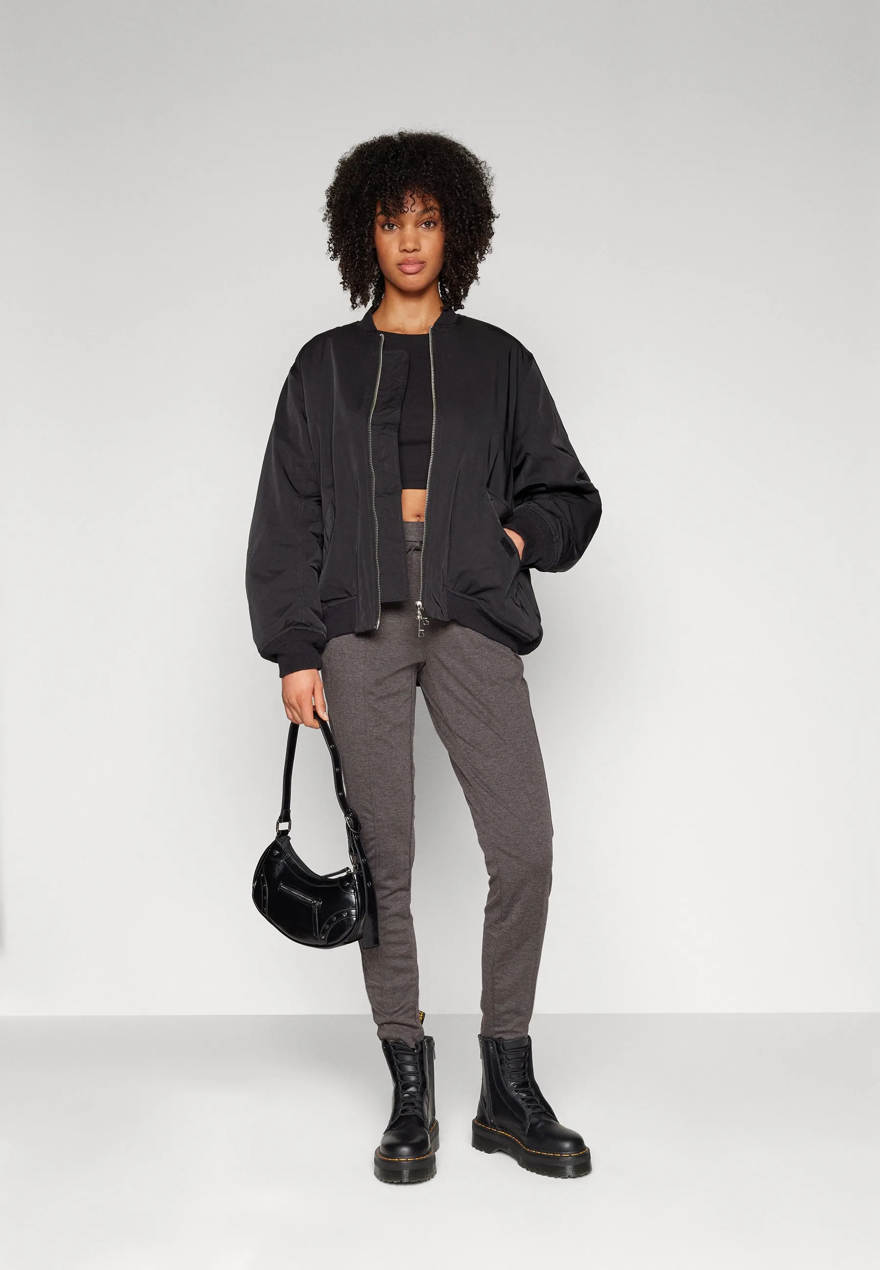 VMMELANIE TAPERED ZIP PANT - Pantaloni sportivi