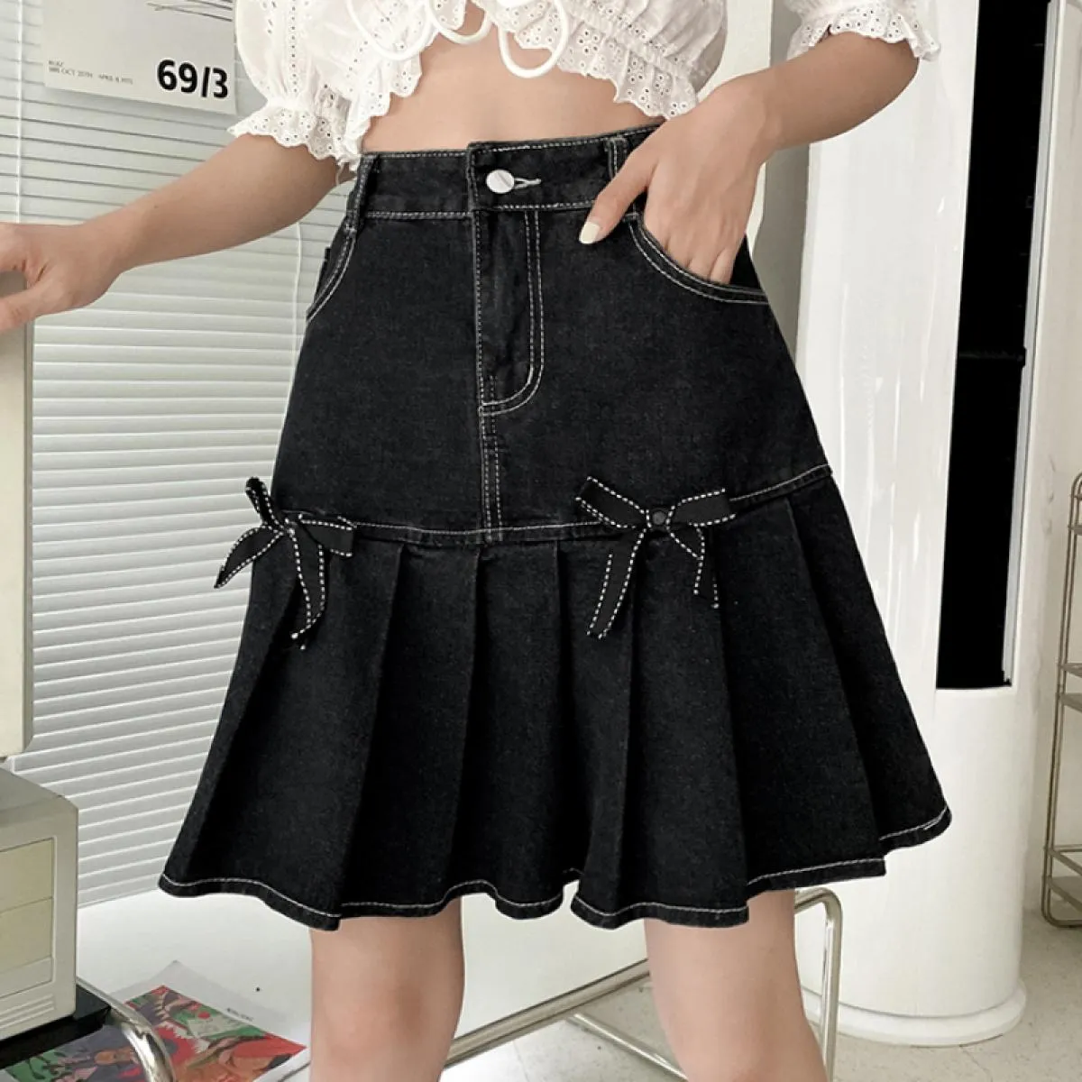 Zoki Denim Gonna a pieghe da donna a vita alta estiva con fiocco nero Minigonna a linea Vintage Harajuku Jeans tascabili casual